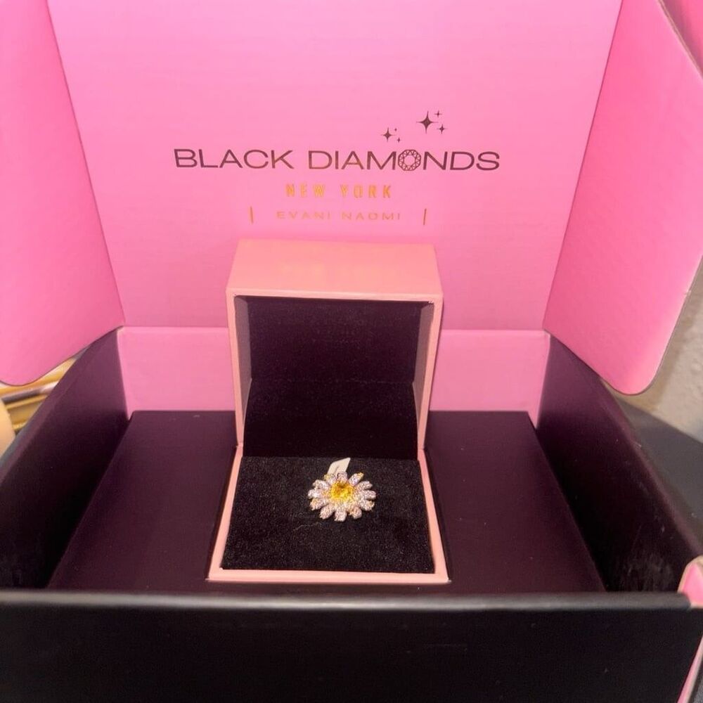 Black Diamonds New York Evani Naomi Daisy Flower Ring